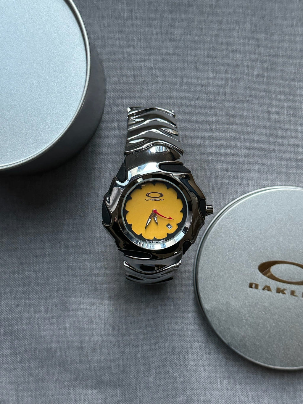Oakley Blade Watch – Yellow dial Silver Shiny Stainless Steel, Swiss Movement, Collectible Men’s Watch