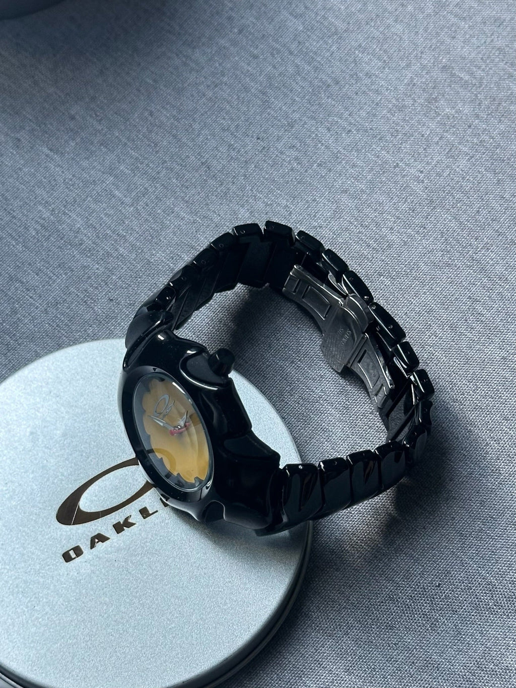 Oakley Blade Watch – Bright Yellow dial Black SHINY Stainless Steel, Swiss Movement, Collectible Men’s Watch
