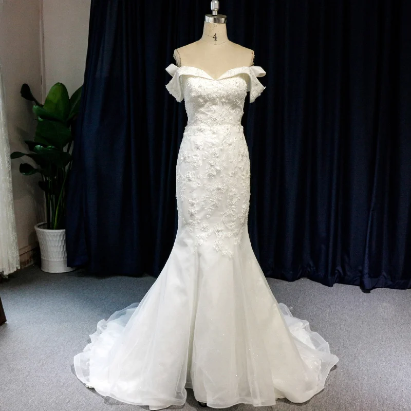 Affordable Off-the-shoulder Trumpet Wedding Dresses for Womens